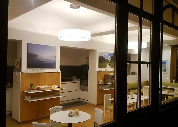 Bed and Breakfast & Fitness Castello Seewalchen